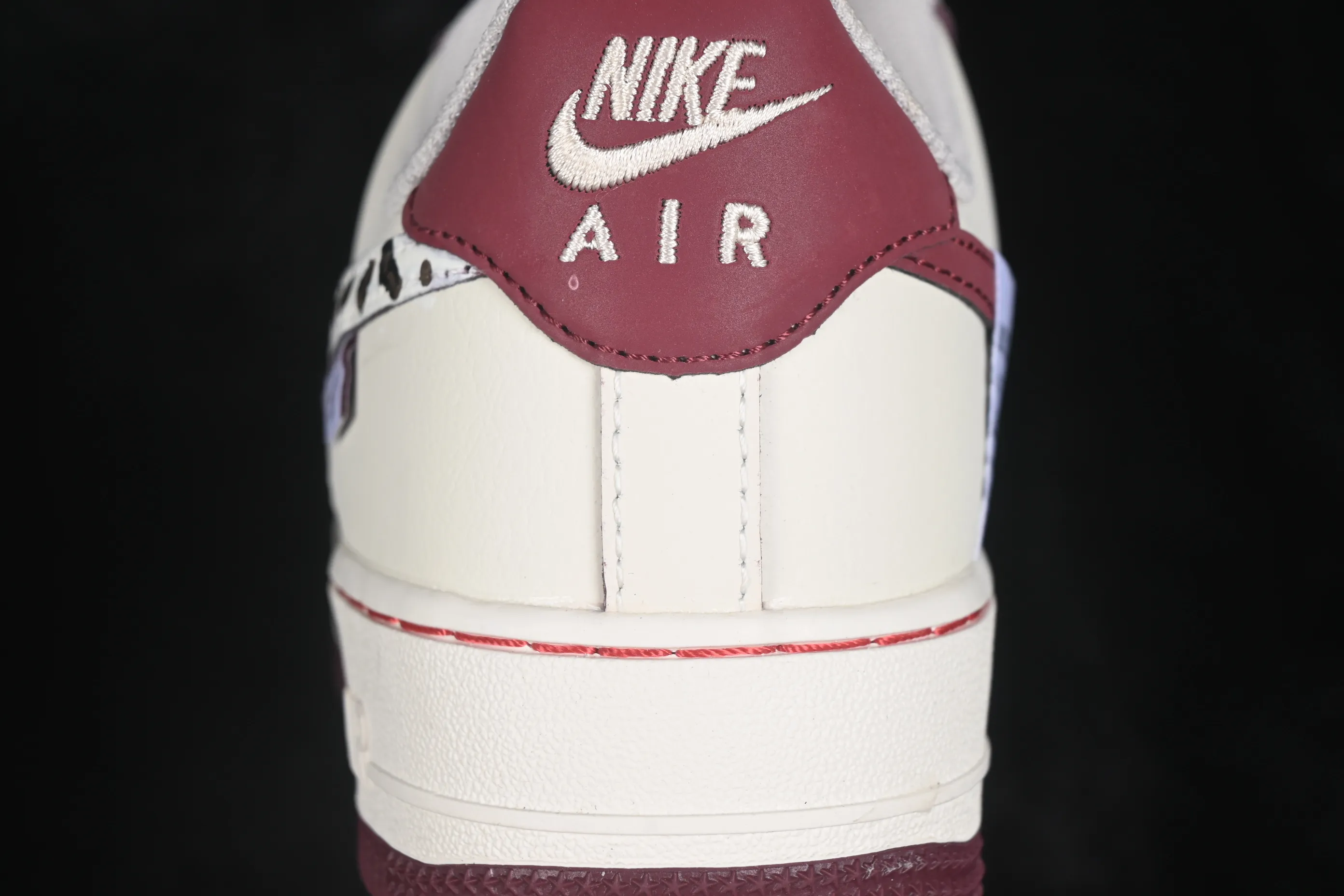 All categories Nk Air Force 1 Air Force series Nk Air Force 1 Low Air Force low-top Nike Air Force 1'07 Low "Wild Berry Leopard Shadow" Hand-painted graffiti Wild Berry Leopard Shadow Air Force 1 low-top casual sneakers FB1839-521